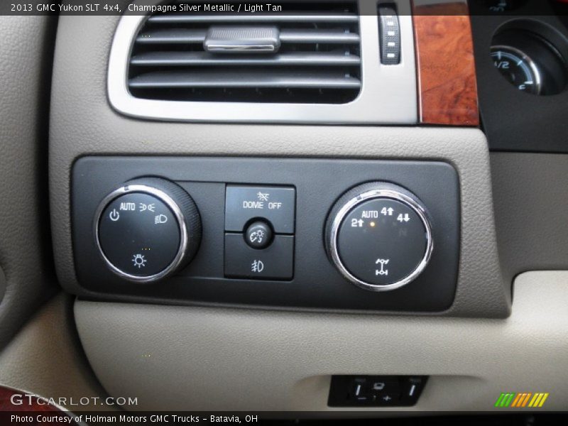 Champagne Silver Metallic / Light Tan 2013 GMC Yukon SLT 4x4