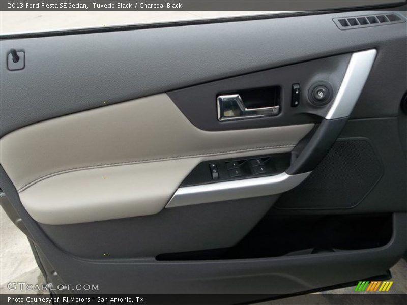 Tuxedo Black / Charcoal Black 2013 Ford Fiesta SE Sedan