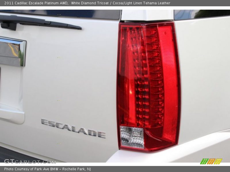 White Diamond Tricoat / Cocoa/Light Linen Tehama Leather 2011 Cadillac Escalade Platinum AWD