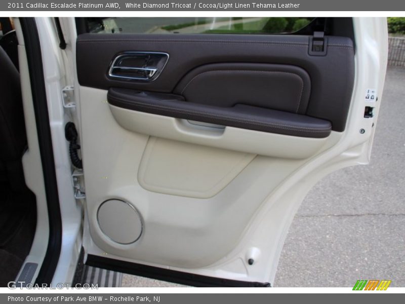 White Diamond Tricoat / Cocoa/Light Linen Tehama Leather 2011 Cadillac Escalade Platinum AWD
