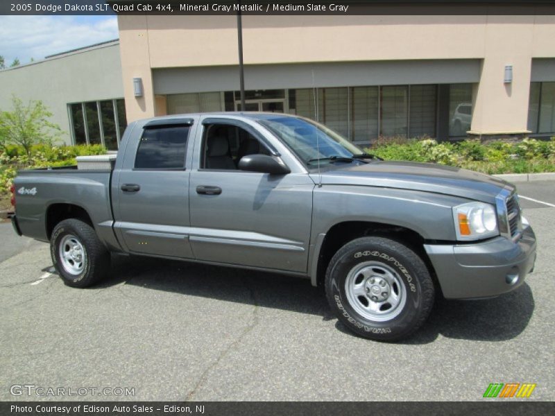 Mineral Gray Metallic / Medium Slate Gray 2005 Dodge Dakota SLT Quad Cab 4x4