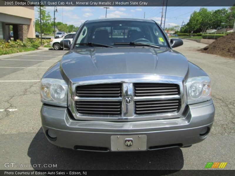 Mineral Gray Metallic / Medium Slate Gray 2005 Dodge Dakota SLT Quad Cab 4x4