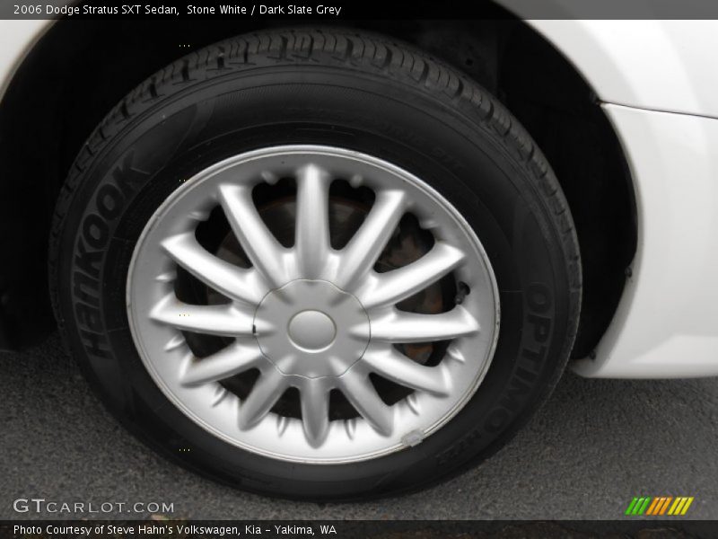  2006 Stratus SXT Sedan Wheel