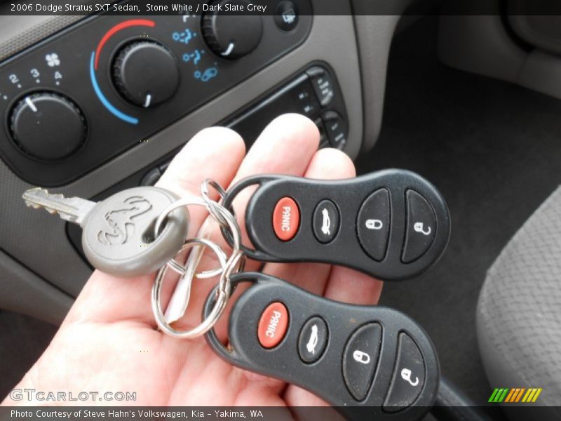 Keys of 2006 Stratus SXT Sedan