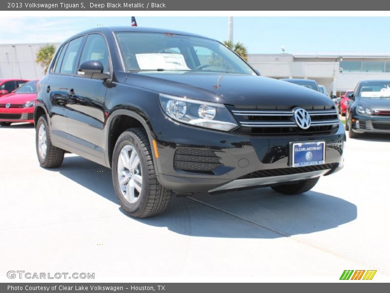 Deep Black Metallic / Black 2013 Volkswagen Tiguan S