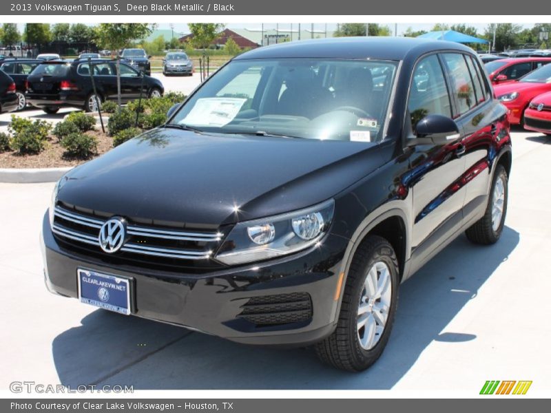 Deep Black Metallic / Black 2013 Volkswagen Tiguan S