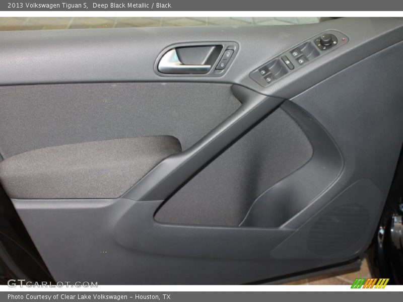 Deep Black Metallic / Black 2013 Volkswagen Tiguan S