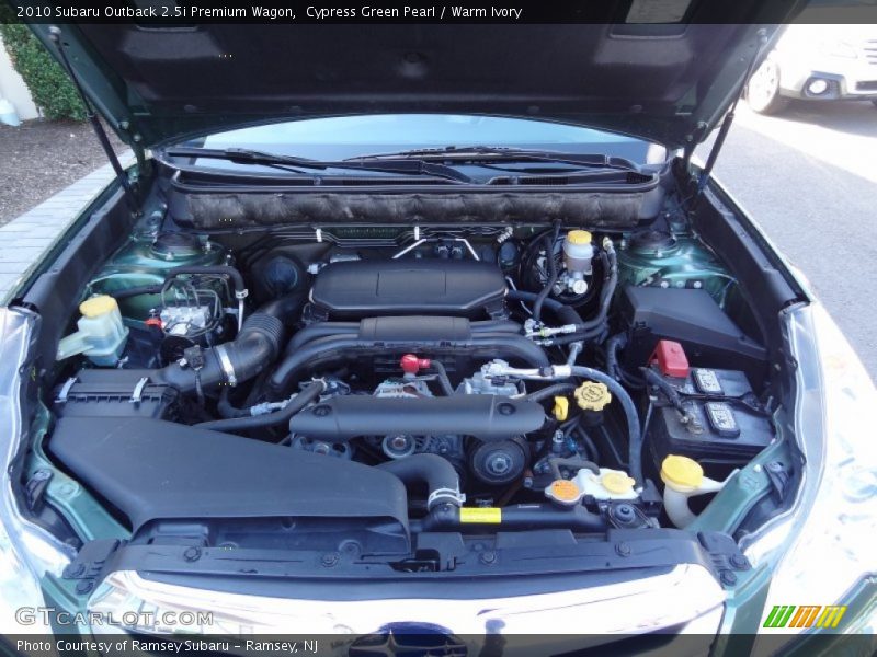 Cypress Green Pearl / Warm Ivory 2010 Subaru Outback 2.5i Premium Wagon