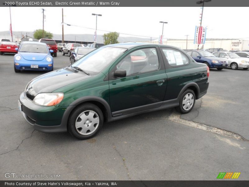 Front 3/4 View of 2000 ECHO Sedan