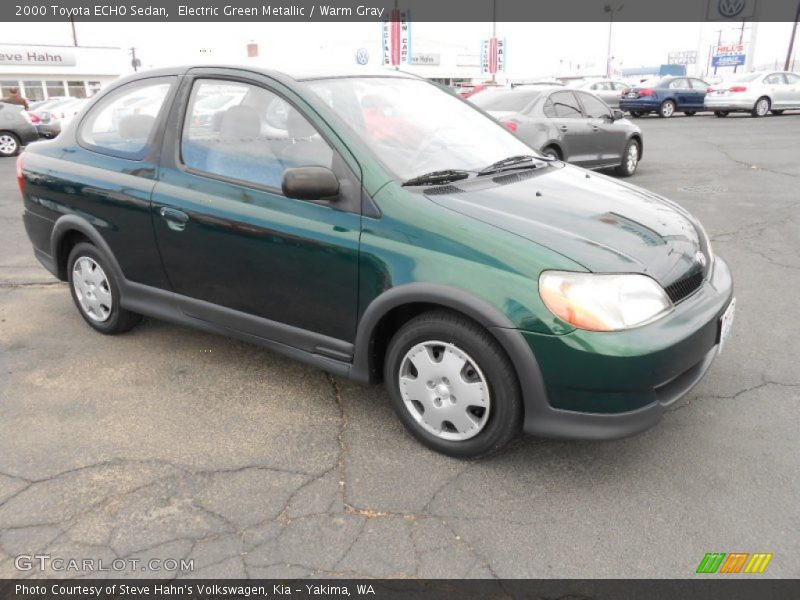 Front 3/4 View of 2000 ECHO Sedan