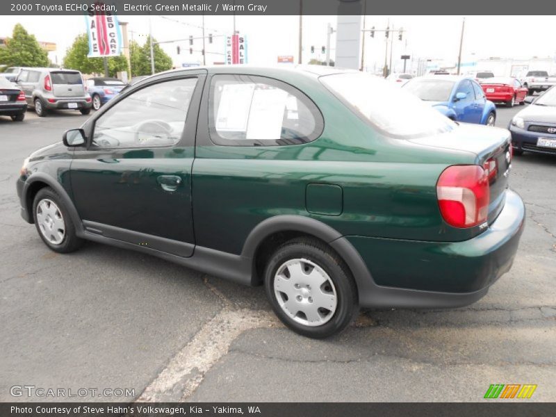 Electric Green Metallic / Warm Gray 2000 Toyota ECHO Sedan