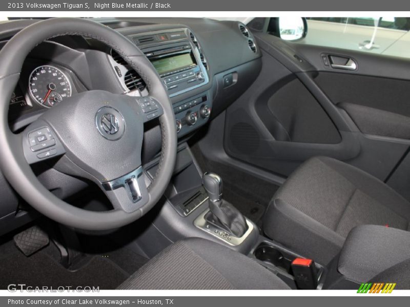 Night Blue Metallic / Black 2013 Volkswagen Tiguan S
