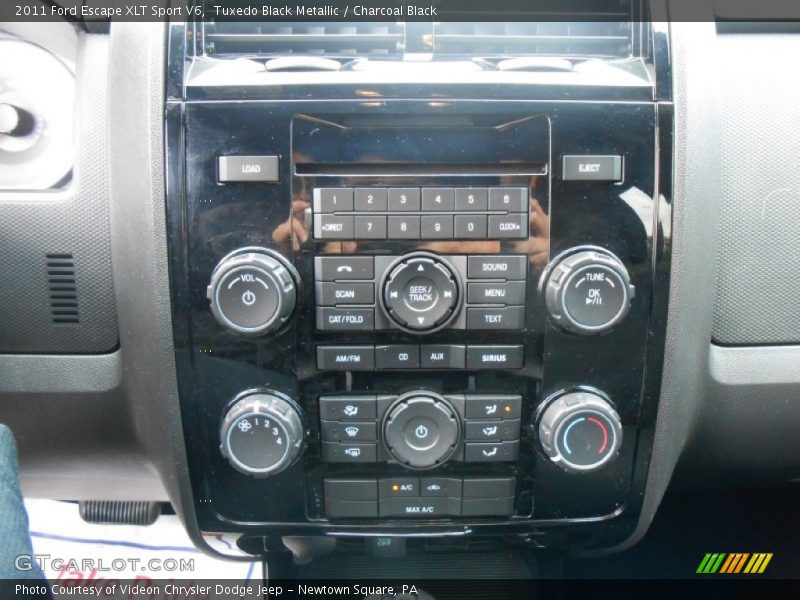 Controls of 2011 Escape XLT Sport V6