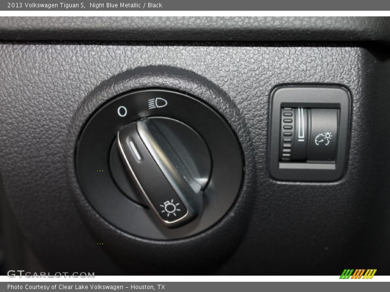 Night Blue Metallic / Black 2013 Volkswagen Tiguan S