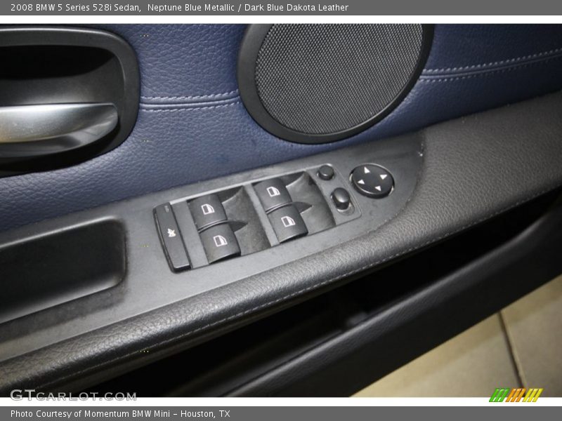 Controls of 2008 5 Series 528i Sedan