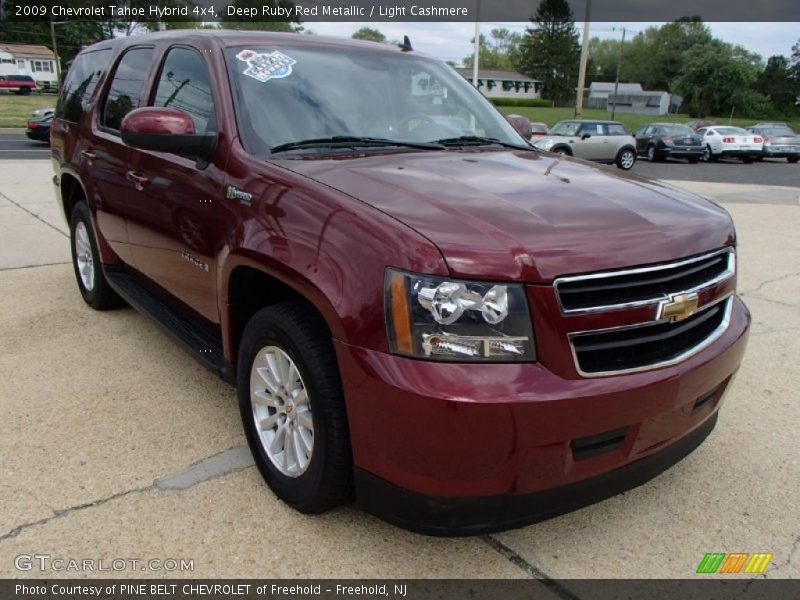 Front 3/4 View of 2009 Tahoe Hybrid 4x4