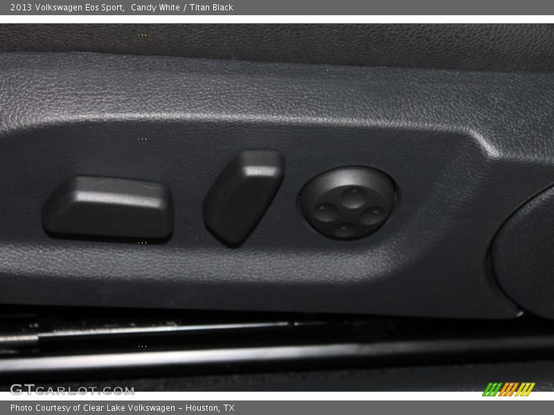 Candy White / Titan Black 2013 Volkswagen Eos Sport