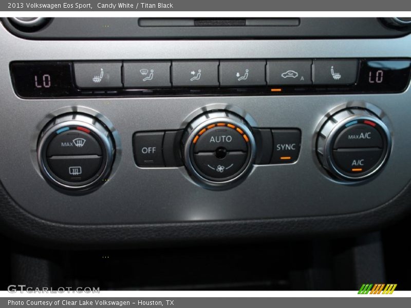 Candy White / Titan Black 2013 Volkswagen Eos Sport