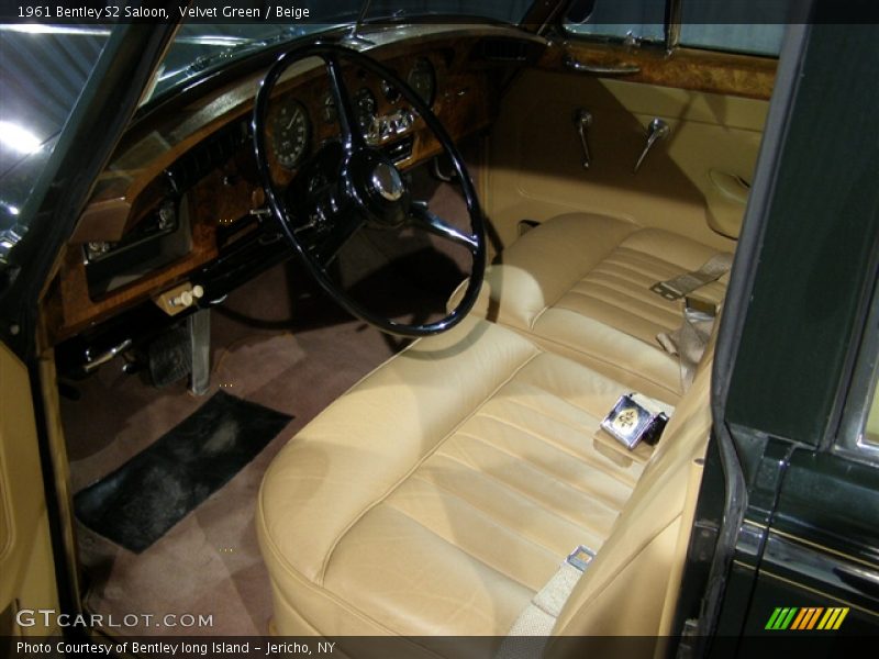 Velvet Green / Beige 1961 Bentley S2 Saloon