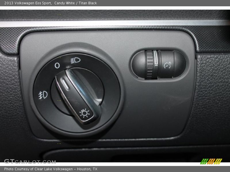 Candy White / Titan Black 2013 Volkswagen Eos Sport