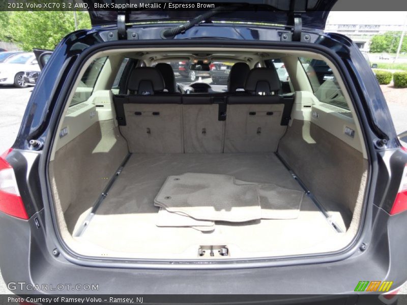  2012 XC70 3.2 AWD Trunk