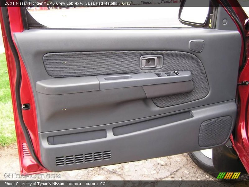 Salsa Red Metallic / Gray 2001 Nissan Frontier XE V6 Crew Cab 4x4