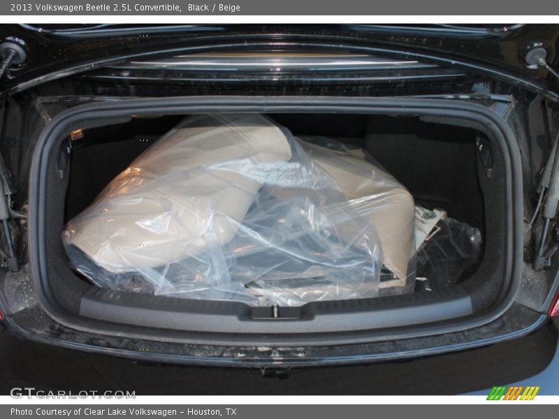 Black / Beige 2013 Volkswagen Beetle 2.5L Convertible