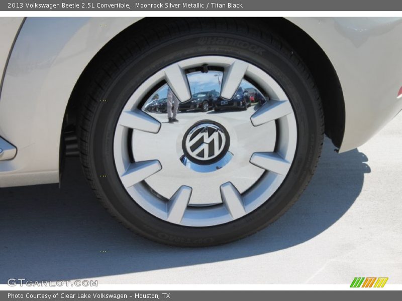 Moonrock Silver Metallic / Titan Black 2013 Volkswagen Beetle 2.5L Convertible