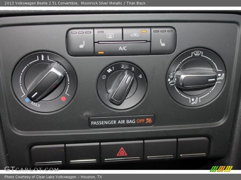 Moonrock Silver Metallic / Titan Black 2013 Volkswagen Beetle 2.5L Convertible