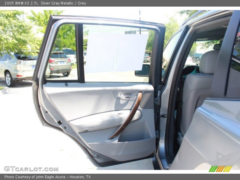Silver Gray Metallic / Grey 2005 BMW X3 2.5i