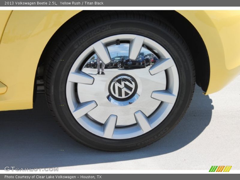 Yellow Rush / Titan Black 2013 Volkswagen Beetle 2.5L