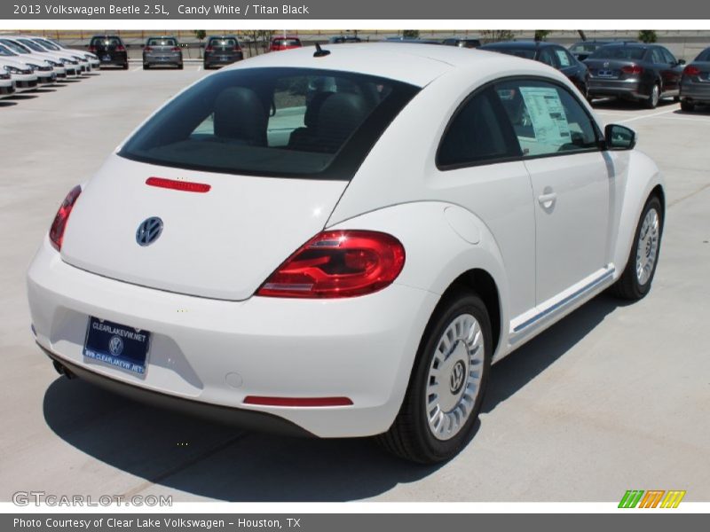 Candy White / Titan Black 2013 Volkswagen Beetle 2.5L