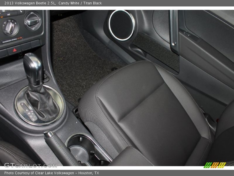 Candy White / Titan Black 2013 Volkswagen Beetle 2.5L