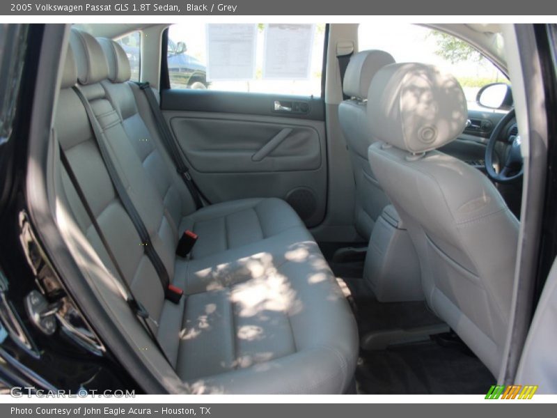 Black / Grey 2005 Volkswagen Passat GLS 1.8T Sedan