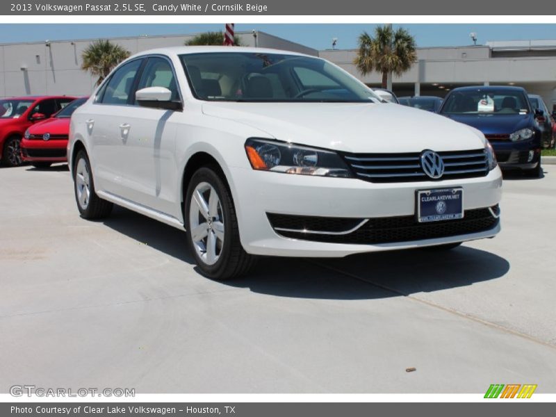 Candy White / Cornsilk Beige 2013 Volkswagen Passat 2.5L SE
