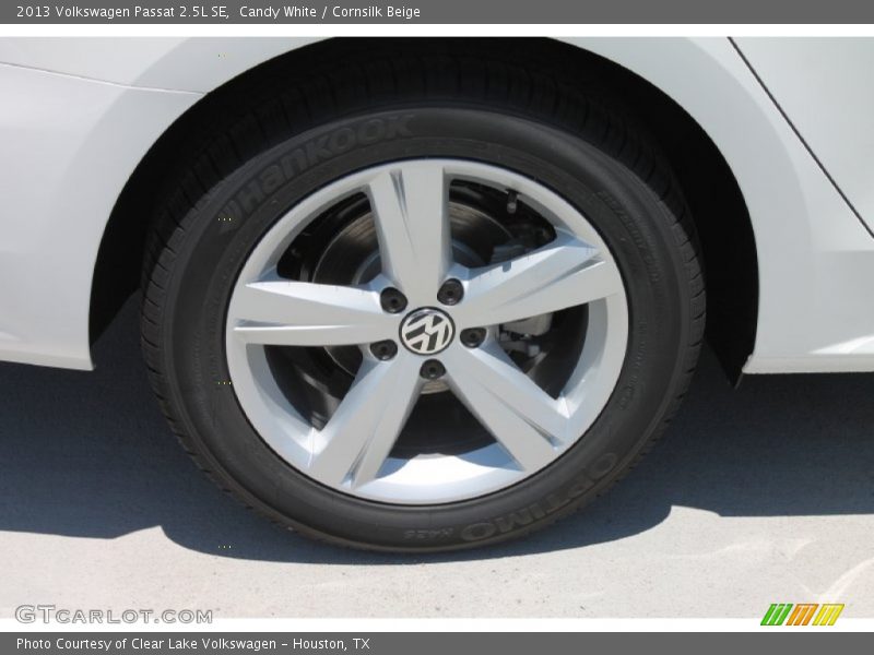 Candy White / Cornsilk Beige 2013 Volkswagen Passat 2.5L SE
