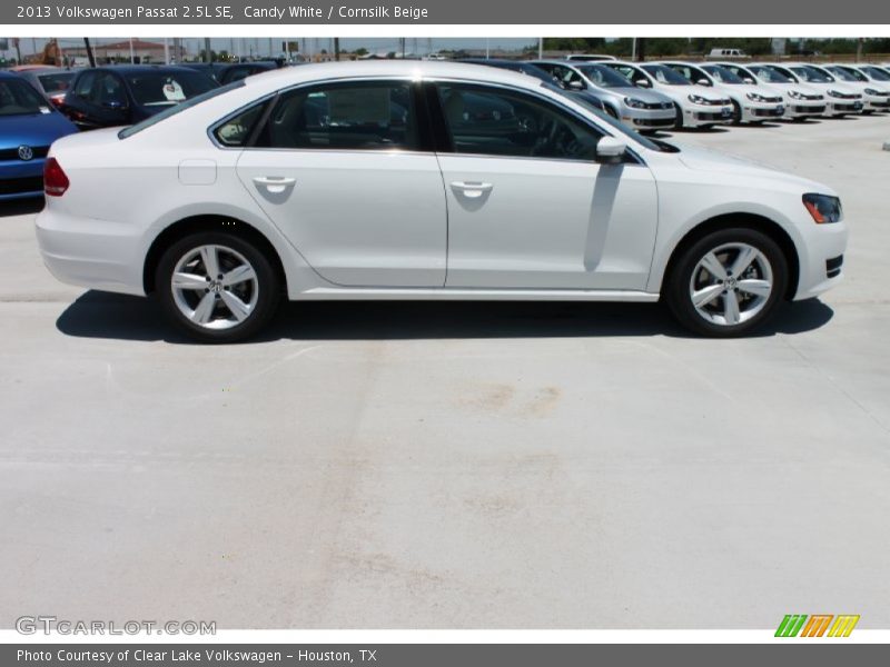 Candy White / Cornsilk Beige 2013 Volkswagen Passat 2.5L SE