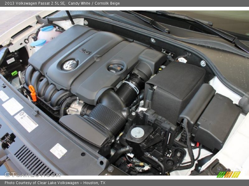 Candy White / Cornsilk Beige 2013 Volkswagen Passat 2.5L SE