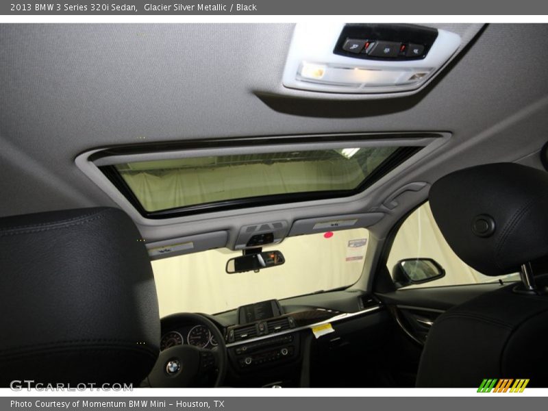 Sunroof of 2013 3 Series 320i Sedan