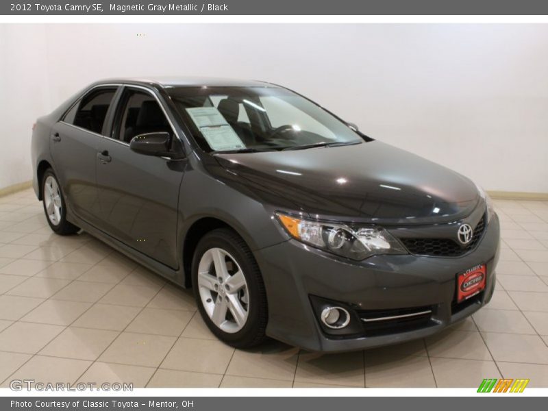 Magnetic Gray Metallic / Black 2012 Toyota Camry SE