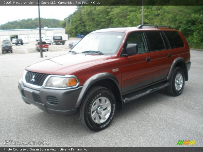 Front 3/4 View of 2003 Montero Sport XLS