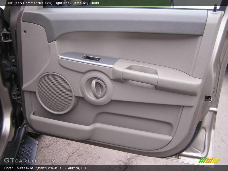 Light Khaki Metallic / Khaki 2006 Jeep Commander 4x4