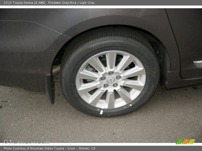 Predawn Gray Mica / Light Gray 2013 Toyota Sienna LE AWD