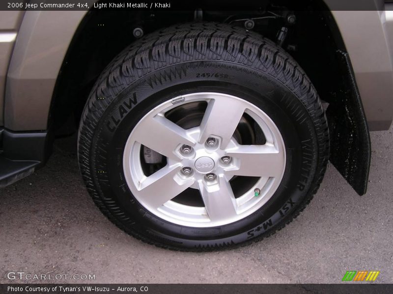 Light Khaki Metallic / Khaki 2006 Jeep Commander 4x4