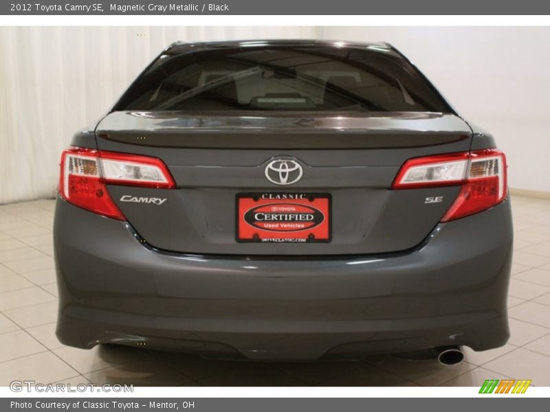 Magnetic Gray Metallic / Black 2012 Toyota Camry SE