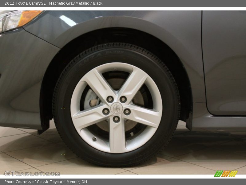 Magnetic Gray Metallic / Black 2012 Toyota Camry SE