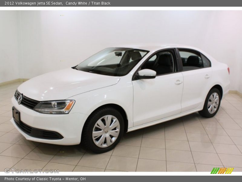 Front 3/4 View of 2012 Jetta SE Sedan