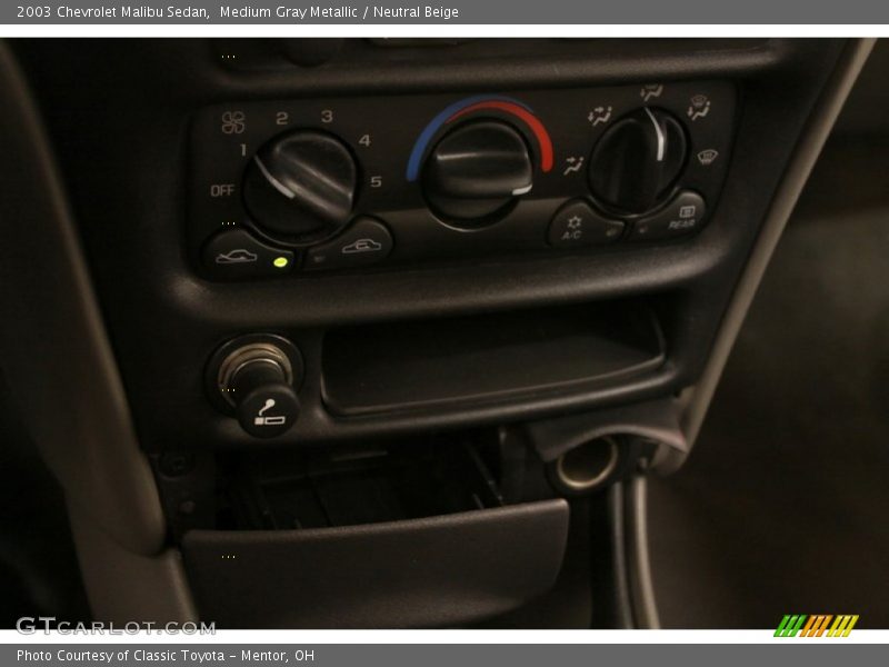 Medium Gray Metallic / Neutral Beige 2003 Chevrolet Malibu Sedan