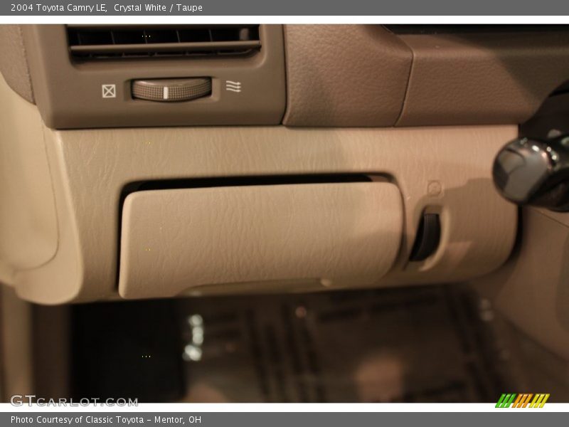 Crystal White / Taupe 2004 Toyota Camry LE