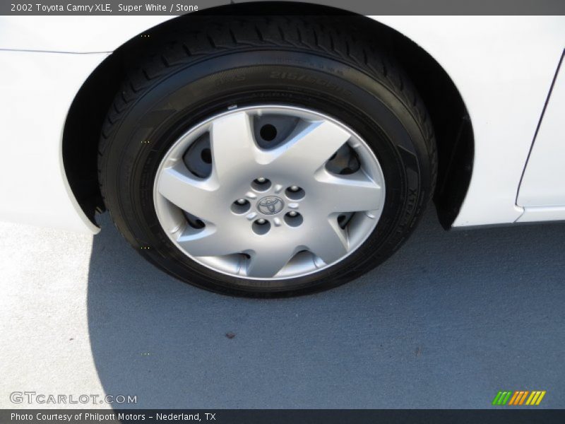 Super White / Stone 2002 Toyota Camry XLE